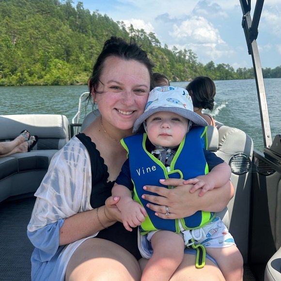 Meet your Posher, Haylee - Picture 1 of 1